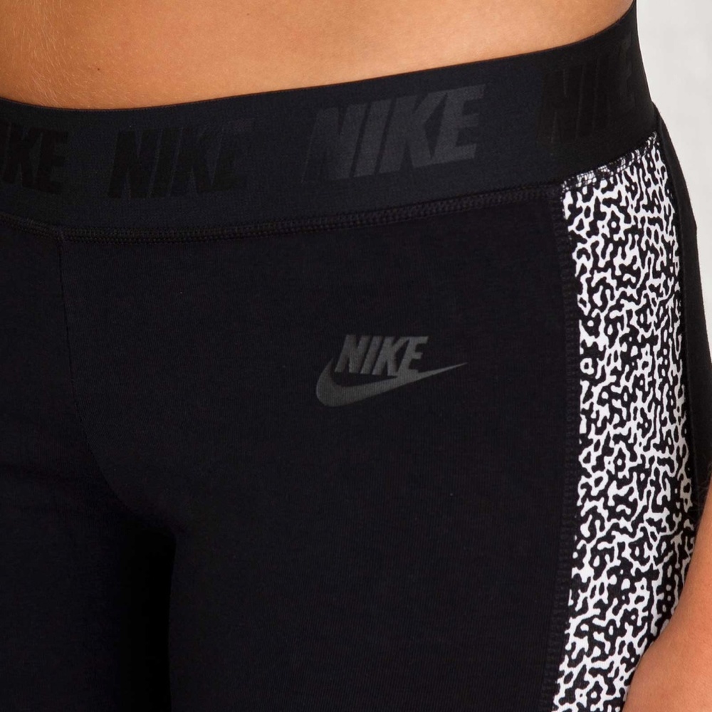 SOLD - Nike Leg-A-See-Stirrup Leggings - Picture 4 of 5
